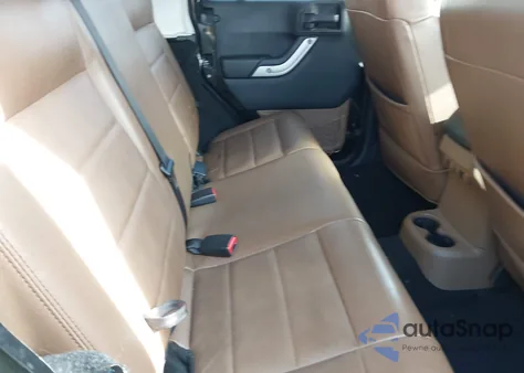 2012 Jeep Wrangler Unlimited Sahara z USA, uszkodzony, nr VIN 1C4HJWEG6CL206063